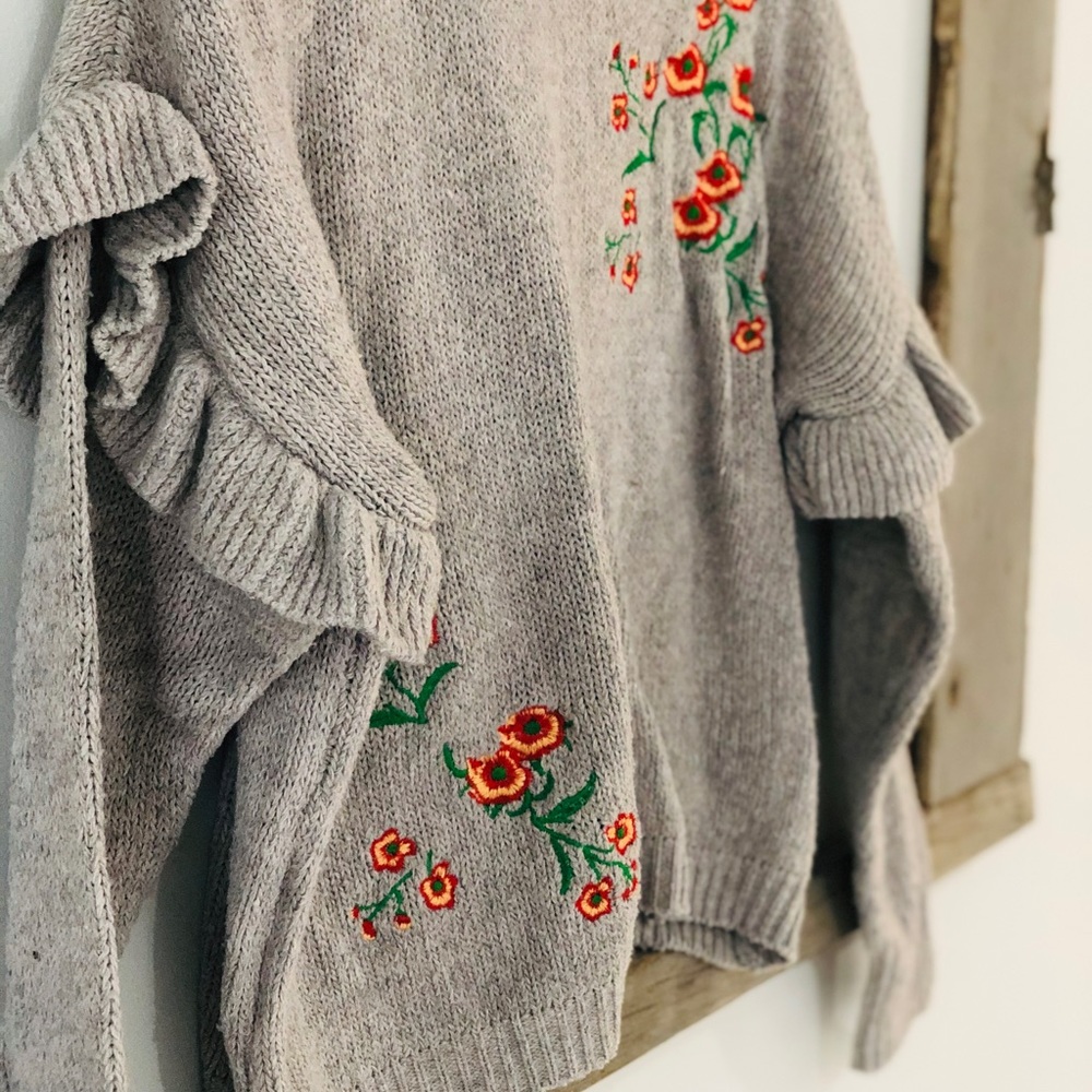 Floral Ruffle Sweater - Picture 2 of 4